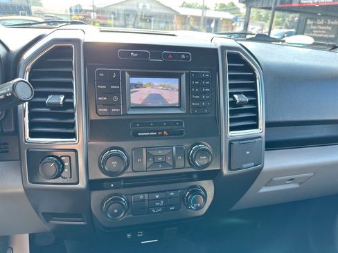 Used 2015 Ford F150 XLT w/ XTR Package image 24