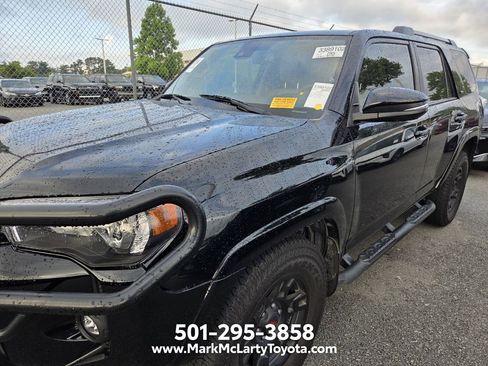 Used 2023 Toyota 4Runner SR5 Premium w/ Moonroof Package RWD image 5