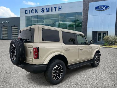 New 2025 Ford Bronco Outer Banks image 6