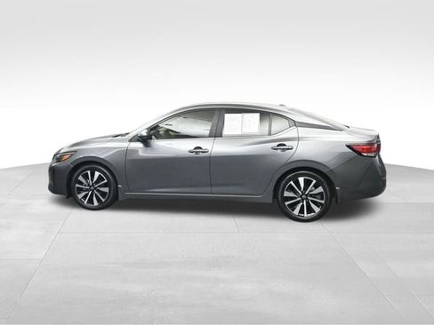 Used 2024 Nissan Sentra SV w/ SV Premium Package FWD image 3
