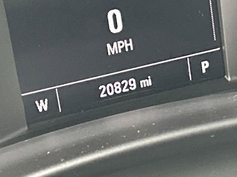 Used 2018 Chevrolet Equinox LT image 17