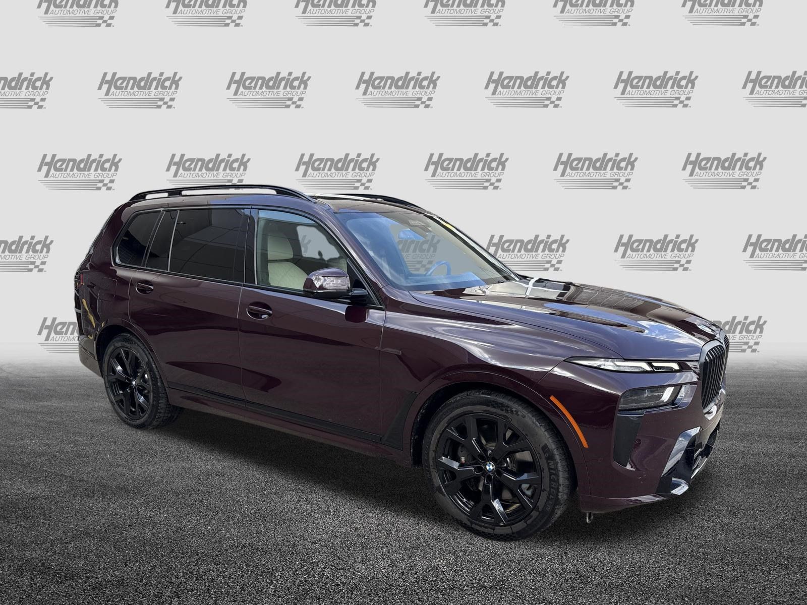 Used 2025 BMW X7 xDrive40i w/ M Sport Package AWD/4WD image 2