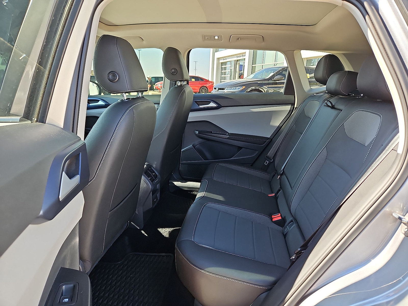 Certified 2024 Volkswagen Taos SE AWD/4WD image 13