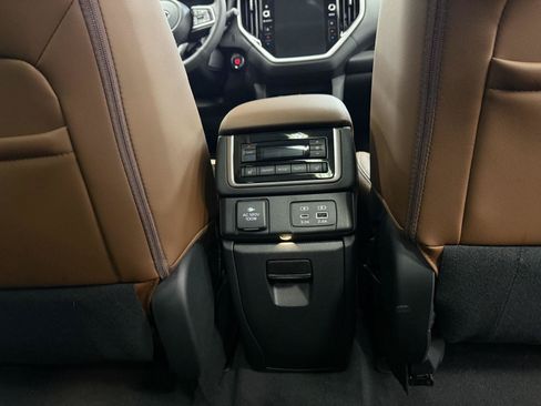 Used 2026 Subaru Ascent Touring AWD/4WD image 35
