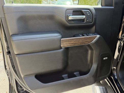 Used 2019 Chevrolet Silverado 1500 High Country w/ Technology Package image 14