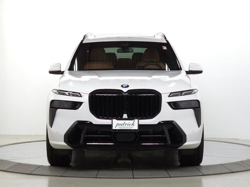 Used 2023 BMW X7 xDrive40i w/ Executive Package AWD/4WD image 13