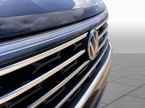 Used 2025 Volkswagen Atlas SE FWD image 28