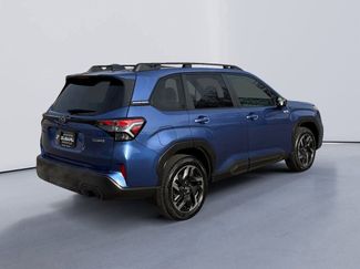 New 2025 Subaru Forester Limited video 3