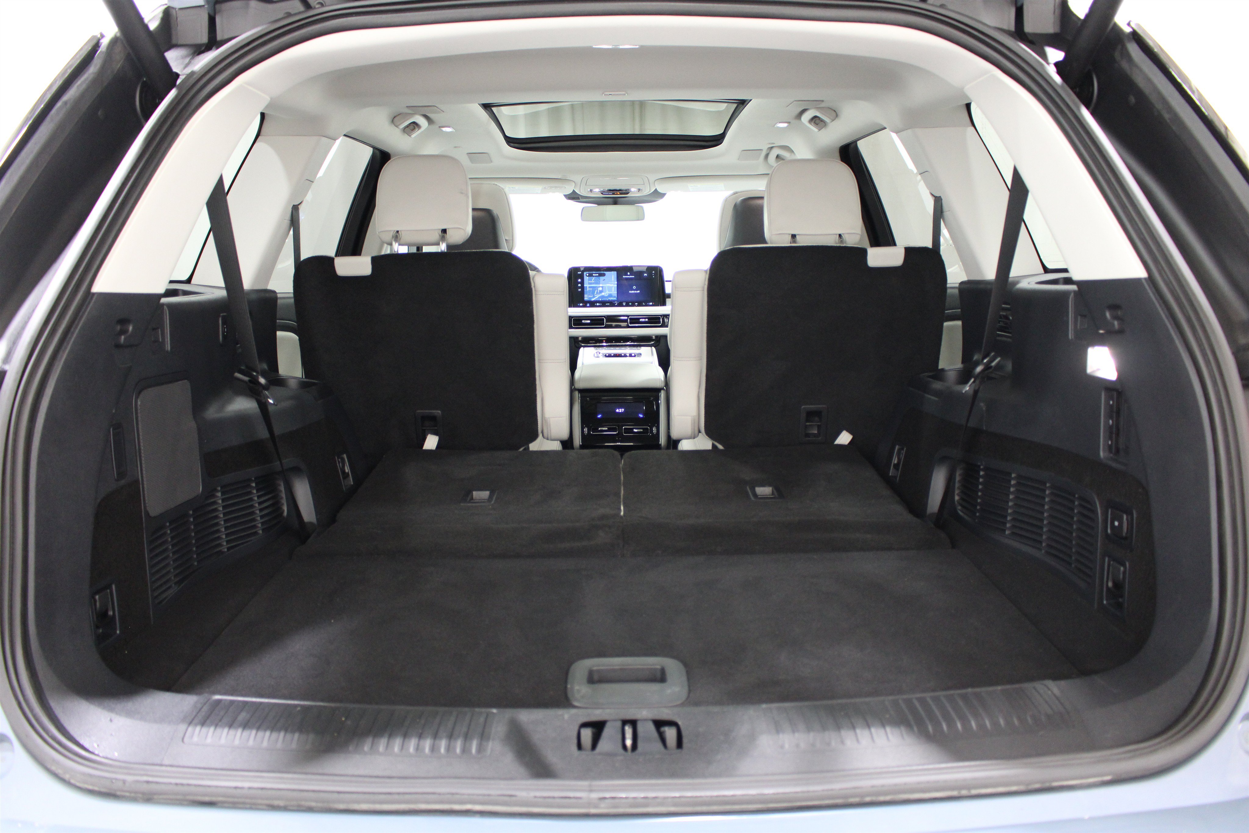 Used 2025 Lincoln Aviator Reserve w/ Equipment Group 201A AWD/4WD image 27
