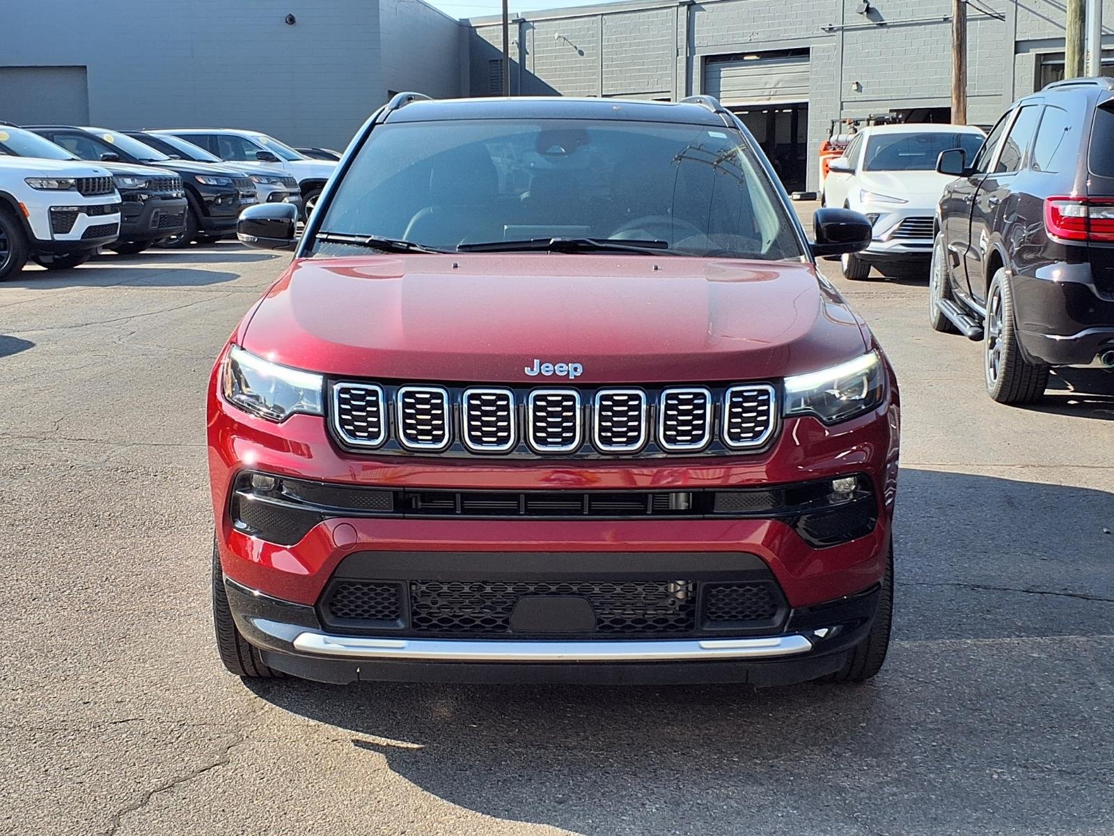 Used 2025 Jeep Compass Limited w/ Elite Group AWD/4WD image 24