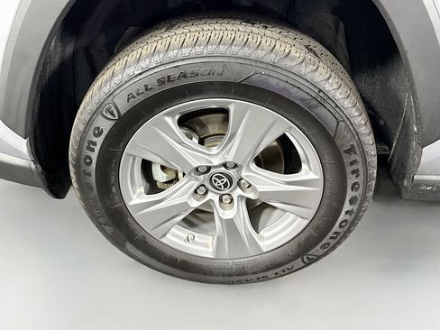 Used 2022 Toyota RAV4 LE image 37
