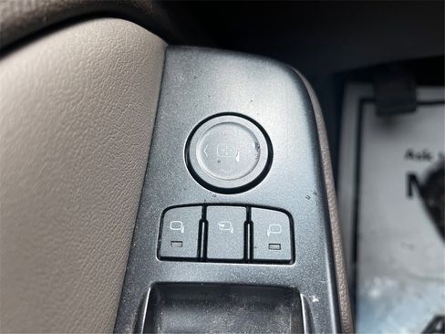 Used 2018 GMC Yukon Denali image 45