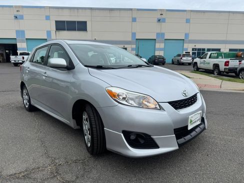 Used 2009 Toyota Matrix S FWD image 3