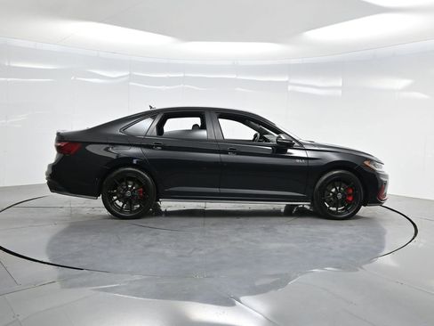 Used 2025 Volkswagen Jetta GLI Autobahn w/ GLI Black Package image 31