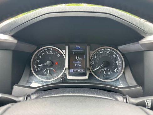 Used 2022 Toyota Tacoma SR5 AWD/4WD image 26