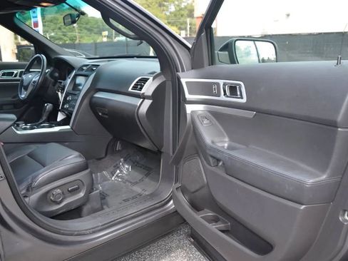 Used 2011 Ford Explorer XLT w/ 202A Rapid Spec Order Code image 31