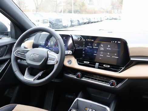 New 2026 Chevrolet Equinox ACTIV w/ Safety and Technology Package AWD/4WD image 27