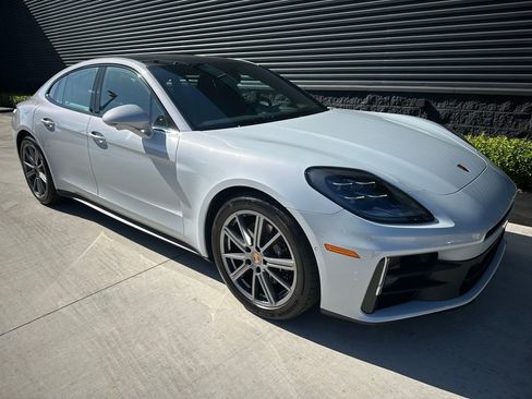 Certified 2026 Porsche Panamera image 11