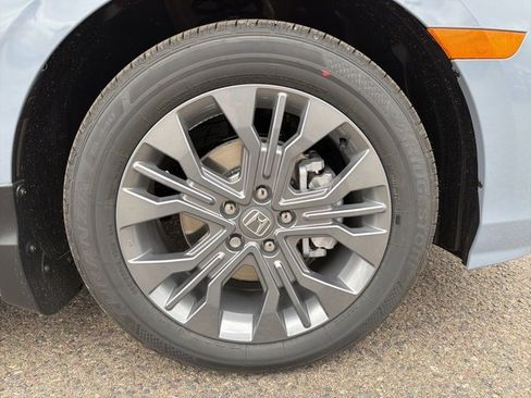 New 2026 Honda Odyssey Touring image 14