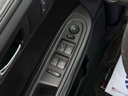 Used 2013 GMC Acadia SLE image 13