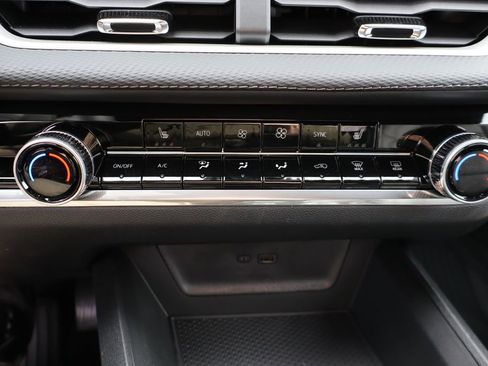 New 2026 Chevrolet Equinox LT image 21