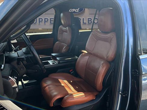 Used 2020 Lincoln Navigator L Reserve w/ Luxury Package AWD/4WD image 25