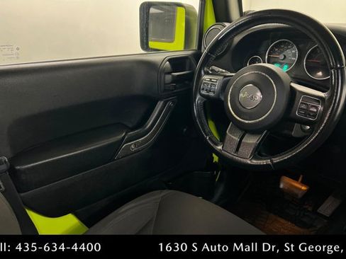 Used 2017 Jeep Wrangler Unlimited Sport w/ Connectivity Group AWD/4WD image 11