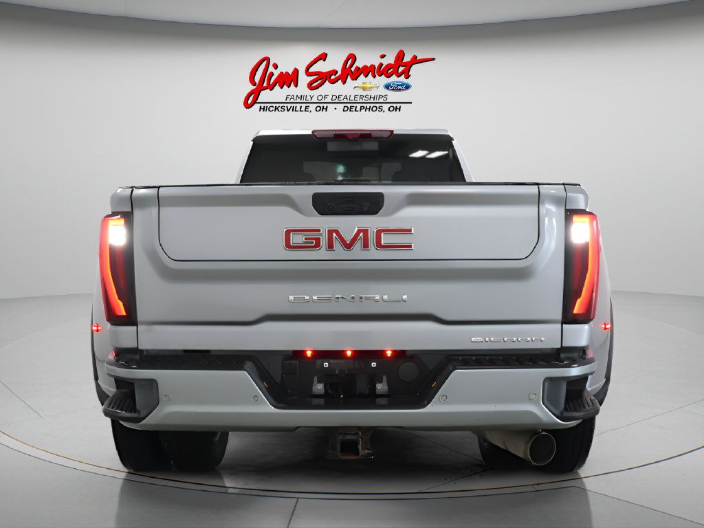 Used 2025 GMC Sierra 3500 Denali w/ Denali Reserve Package AWD/4WD image 5
