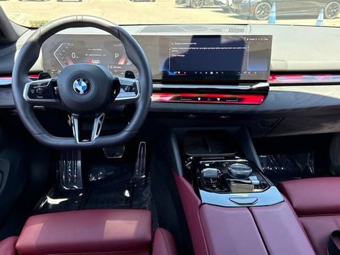 Used 2026 BMW 530i w/ M Sport Package RWD image 31