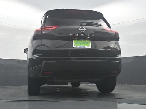 Used 2026 Nissan Rogue SV FWD image 31