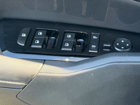 Certified 2025 Kia Sportage X-Line image 8