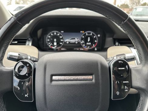 Used 2020 Land Rover Discovery Sport SE image 14