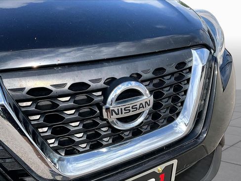 Used 2019 Nissan Kicks S FWD image 30
