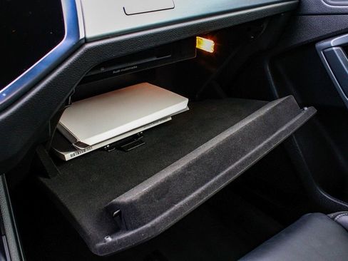 Used 2020 Audi Q3 2.0T Premium Plus w/ Premium Plus Package image 18