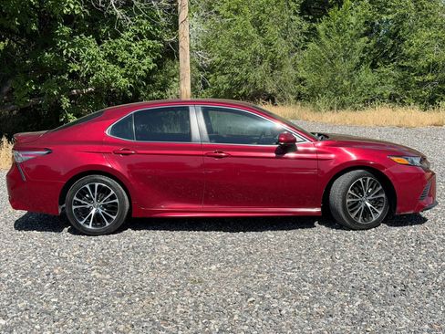 Used 2018 Toyota Camry SE w/ Protection Package (Q2) FWD image 14