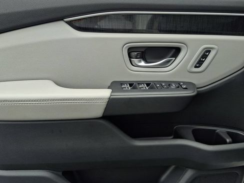Certified 2023 Honda Pilot Elite image 13