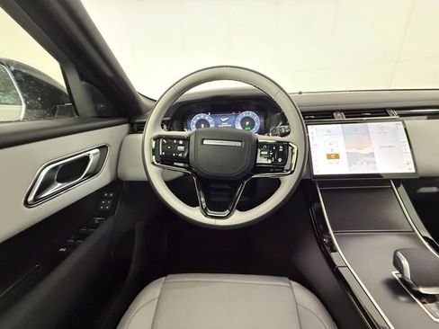 Used 2026 Land Rover Range Rover Velar Dynamic SE image 17