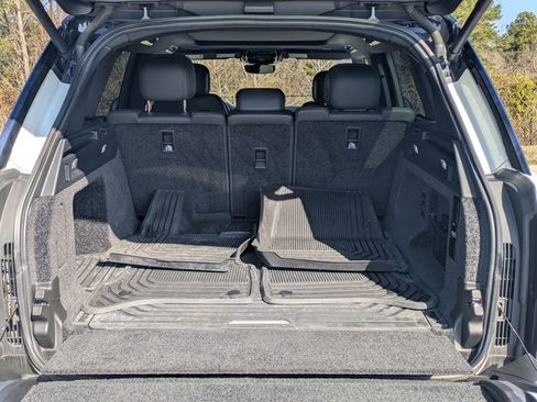 Used 2023 Land Rover Range Rover SE image 27