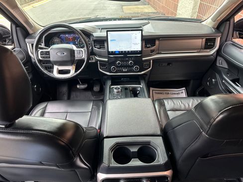Used 2024 Ford Expedition Max XLT image 14