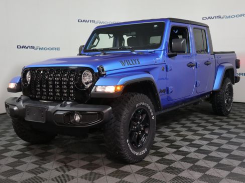 Used 2022 Jeep Gladiator Sport AWD/4WD image 12