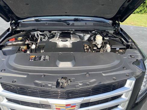 Used 2015 Cadillac Escalade ESV Premium AWD/4WD image 26