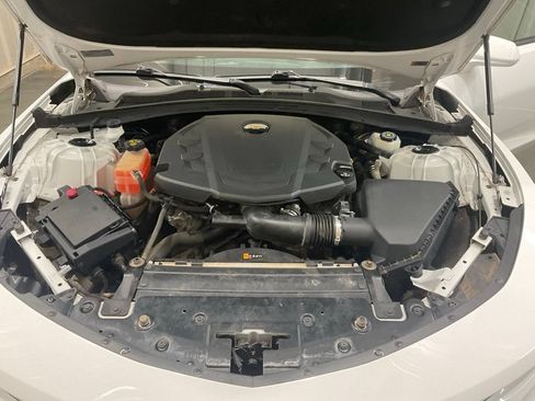 Used 2017 Chevrolet Camaro LT RWD image 13