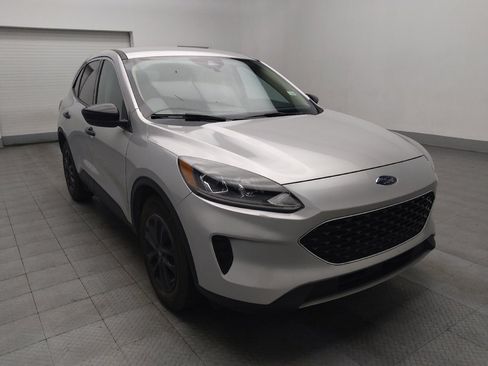 Used 2020 Ford Escape SE image 13