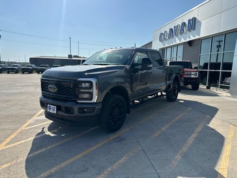 New 2026 Ford F250 XLT w/ XLT Premium Package AWD/4WD image 3