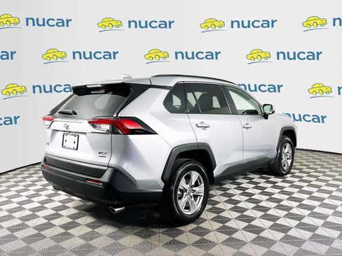 Used 2025 Toyota RAV4 XLE AWD/4WD image 7