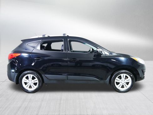 Used 2012 Hyundai Tucson GLS image 8