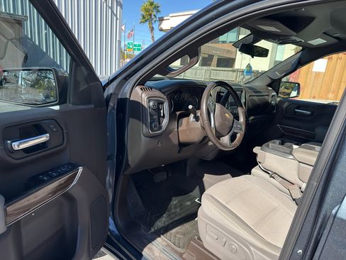 Used 2019 Chevrolet Silverado 1500 LT w/ All-Star Edition image 9