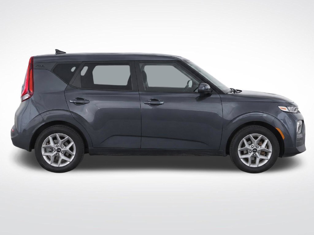 Used 2022 Kia Soul LX w/ Technology Package FWD image 8