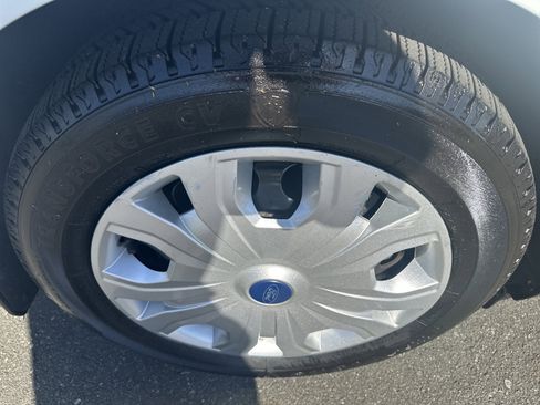 Used 2020 Ford Transit Connect XL image 29