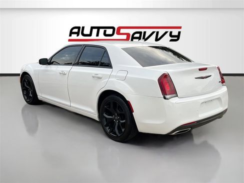 Used 2021 Chrysler 300 S image 5